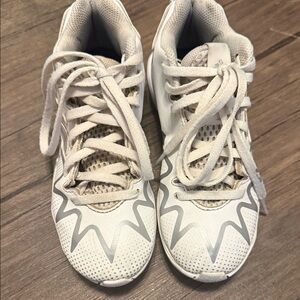 adidas Kids White and Light Gray Athletic Cleats